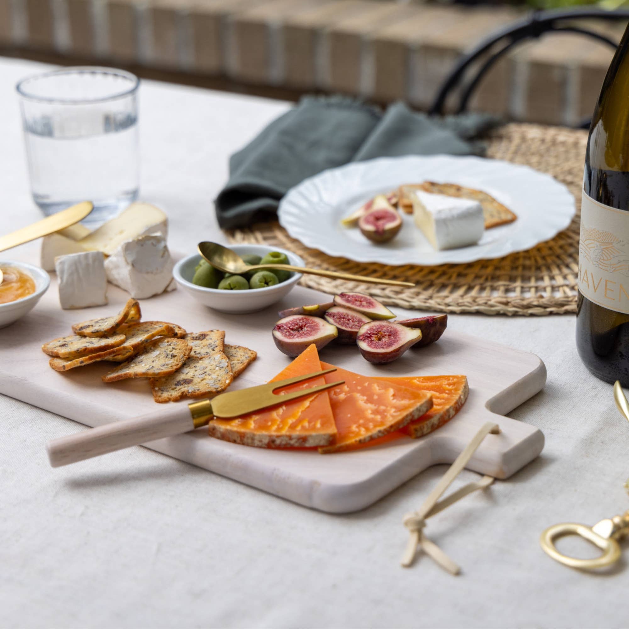 Wood Cheese Board with Handle, White-Washed